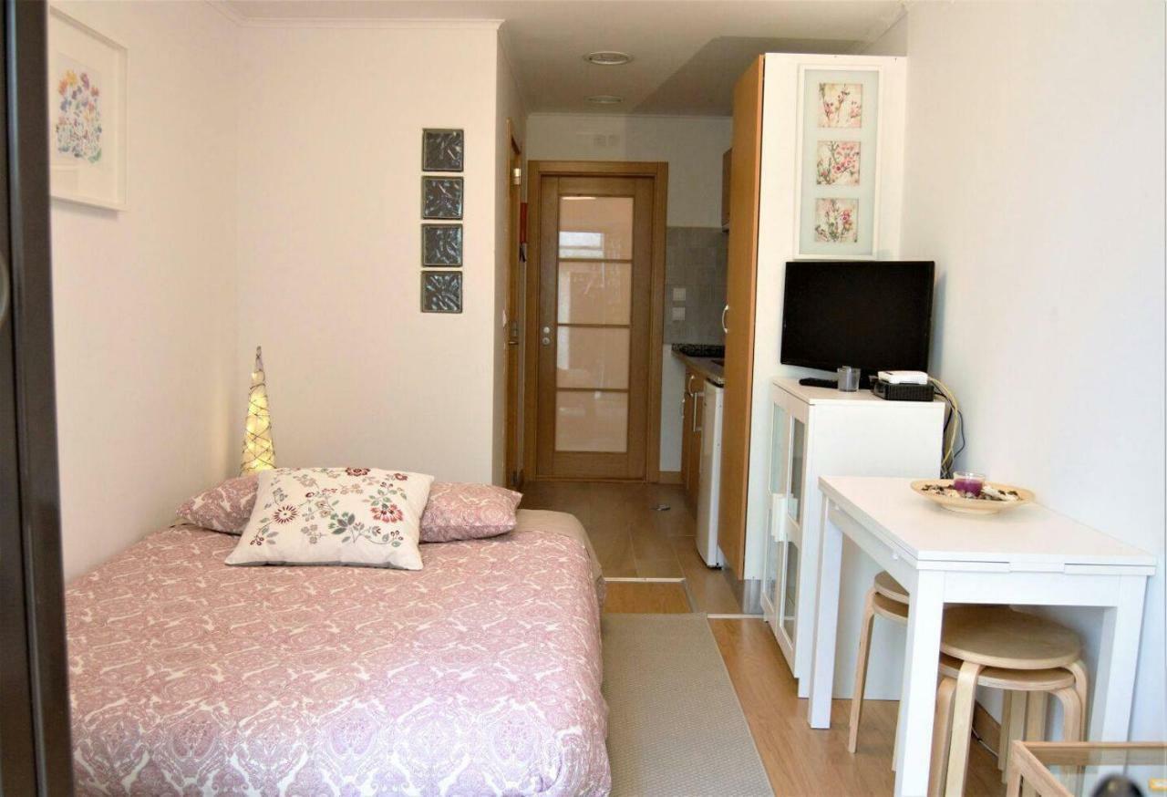 Stay In The Heart Of Alfama! Lisbona Esterno foto