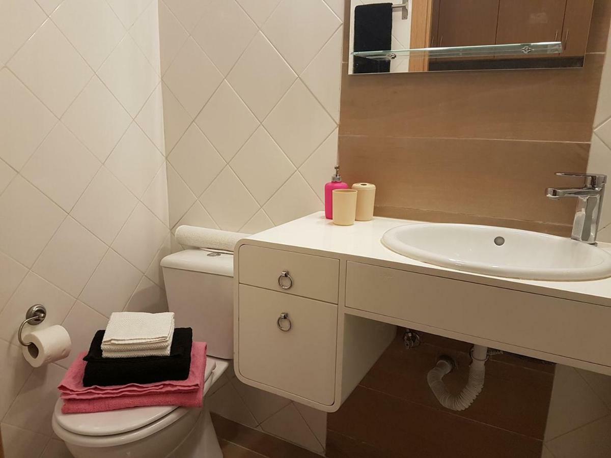 Stay In The Heart Of Alfama! Lisbona Esterno foto